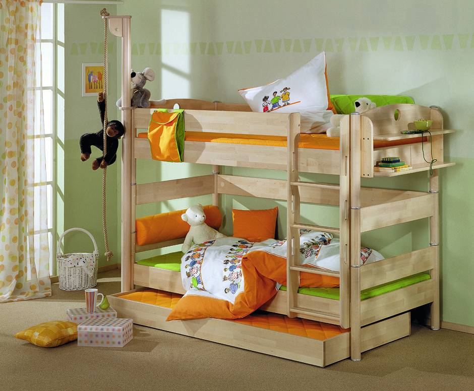 Bett, Hochbett, Mobiliar, Inneneinrichtung, Person